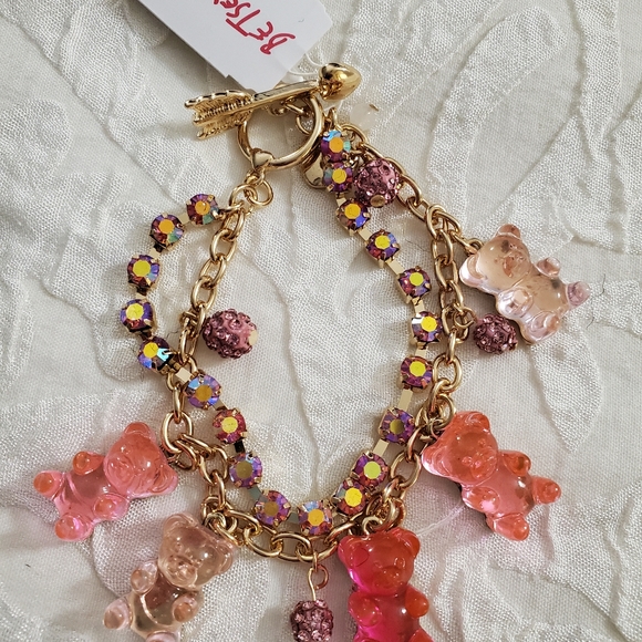 Betsey Johnson Gummy Bear Lucite Rhinestone Bracelet Nwt Rare - Picture 2 of 2